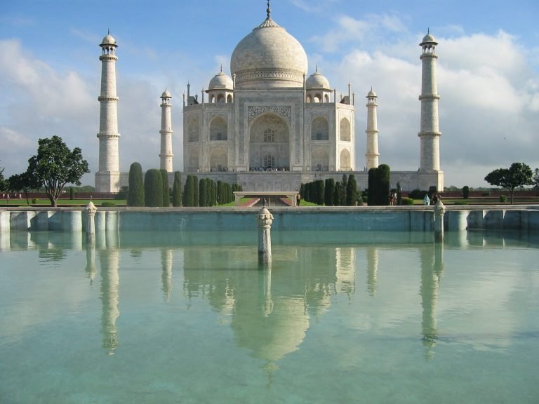 Taj Mahal from water tank