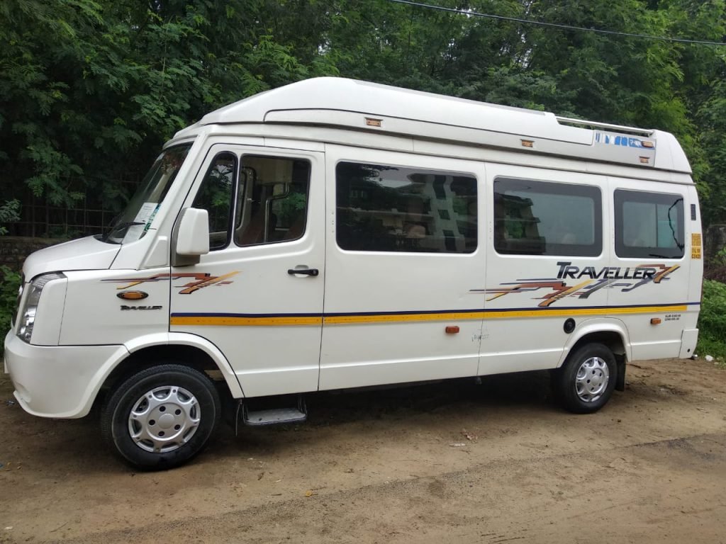 Tempo Traveller for Agra tour