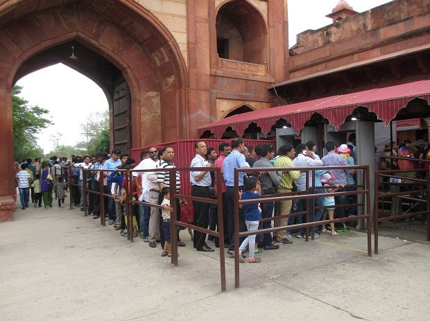 skip the line in taj mahal