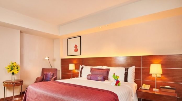 the lalit new delhi Premier-Room-King