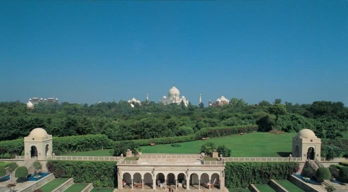 The Oberoi Amarvilas Agra Hotel: Experience the Taj Mahal in Luxury