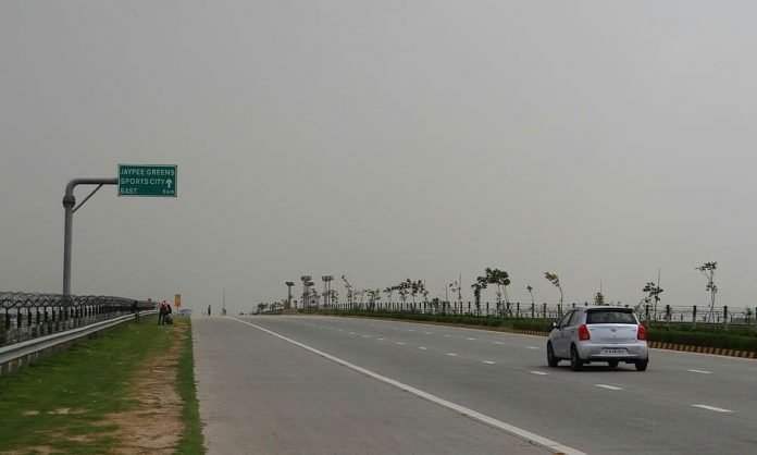 Cab yamuna expressway Agra