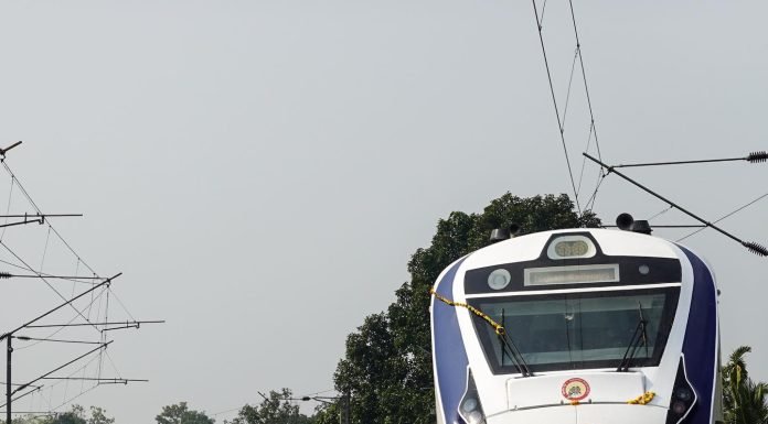 Taj Mahal day trip from Delhi by Train: Experience the Magic of the Taj Mahal