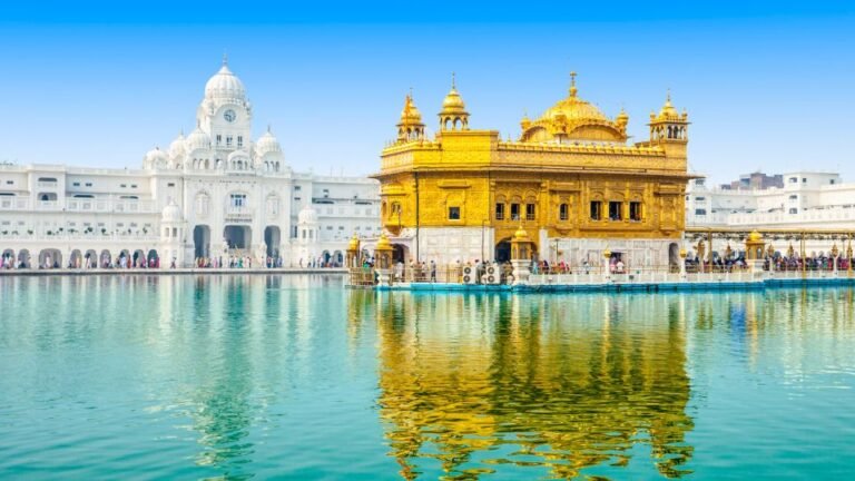 Golden Temple Amritsar picture